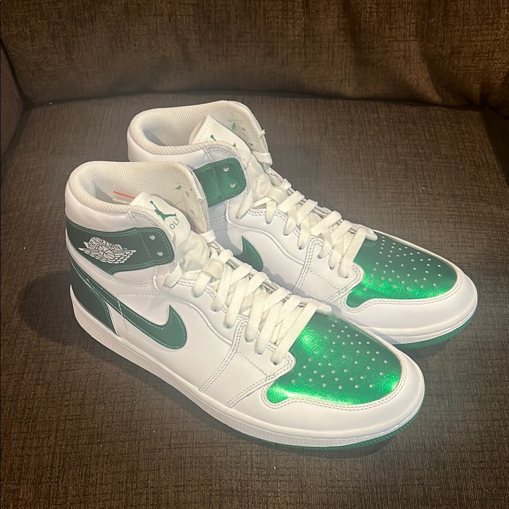 Air Jordan 1 High Golf White and Metallic Green Sneaker